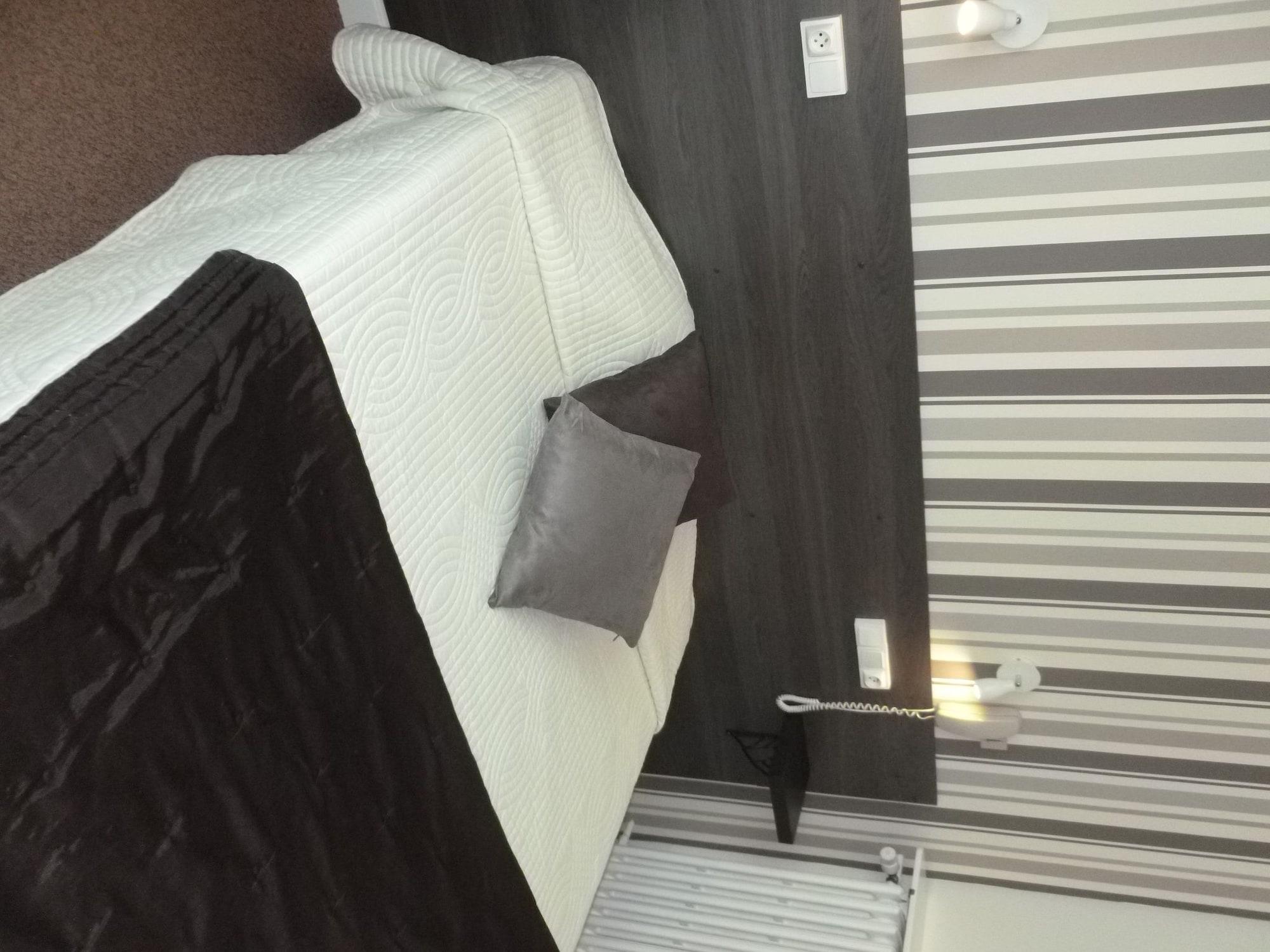 Hotel Richelieu, Le Havre Centre-Ville, Perret Екстериор снимка